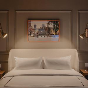Deluxe Single Bed